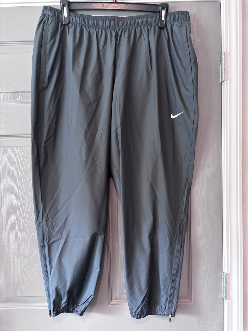 Nike Women's Team Miler Pant NWT